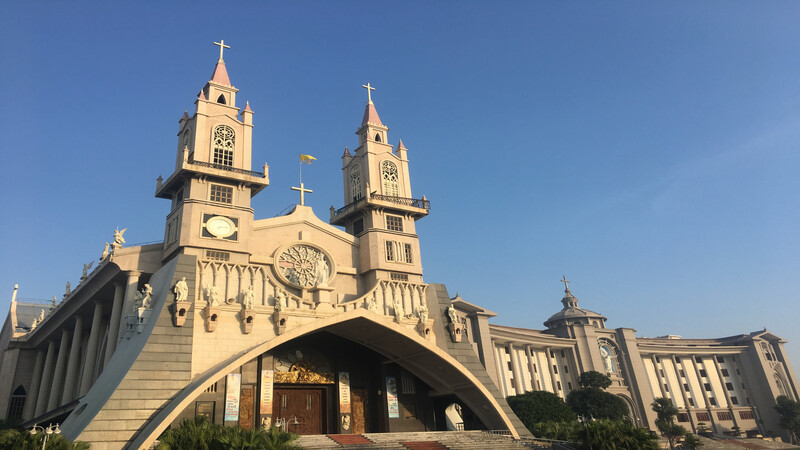 Nhà thờ Chính Tòa tại Thái Bình là công trình kiến trúc đẹp và lớn nhất của tỉnh này