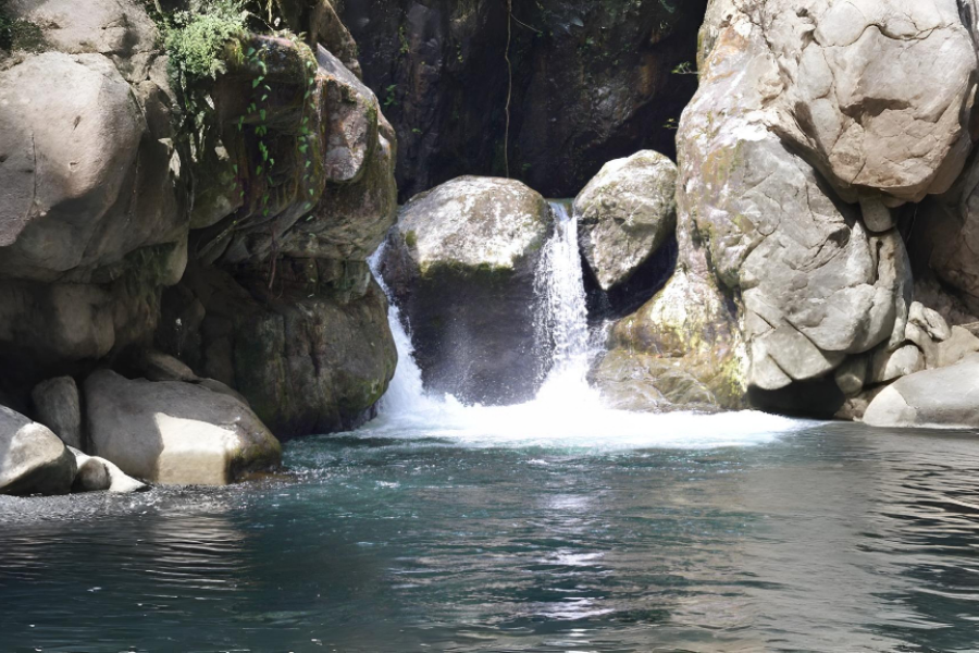 du lịch Thác Đôi Quảng Ninh