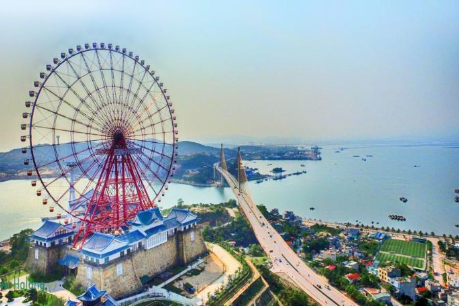 thuê xe máy Hạ Long đi sun world