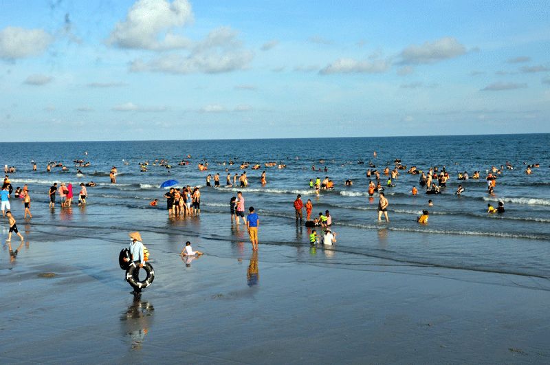 bãi biển Trà Cổ