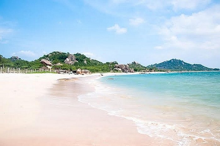 bãi tắm Vàn Chảy​