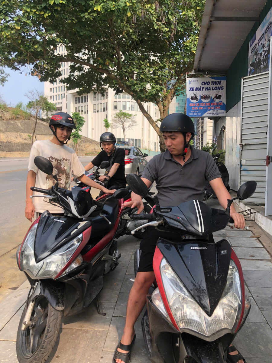 7 Kinh Nghiệm Cần Biết Trước Khi Thuê Xe Máy Tại Hạ Long – Vi Vu Tự Do Cùng Kim’s Motorbike
