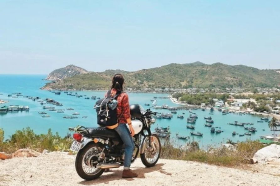 Ngắm nhìn đảo khi di chuyển