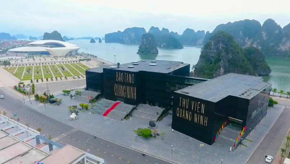 Trải Nghiệm Một Ngày Dạo Chơi Hạ Long Với Chiếc Xe Máy Thuê Giá Rẻ