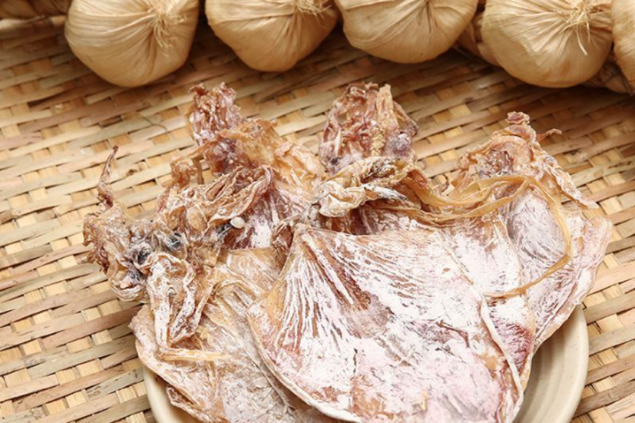 Mực phơi khô Hạ Long đặc sản