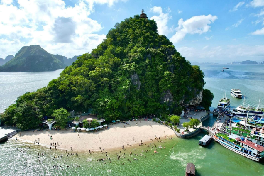 Bãi biển Ti Tốp Hạ Long Quảng Ninh