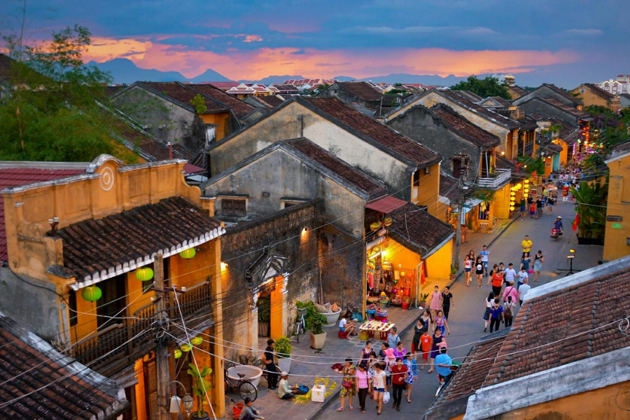 Phố cổ Bãi Cháy Hạ Long