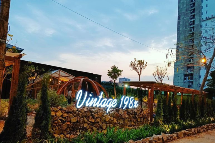 cafe vintage 198x